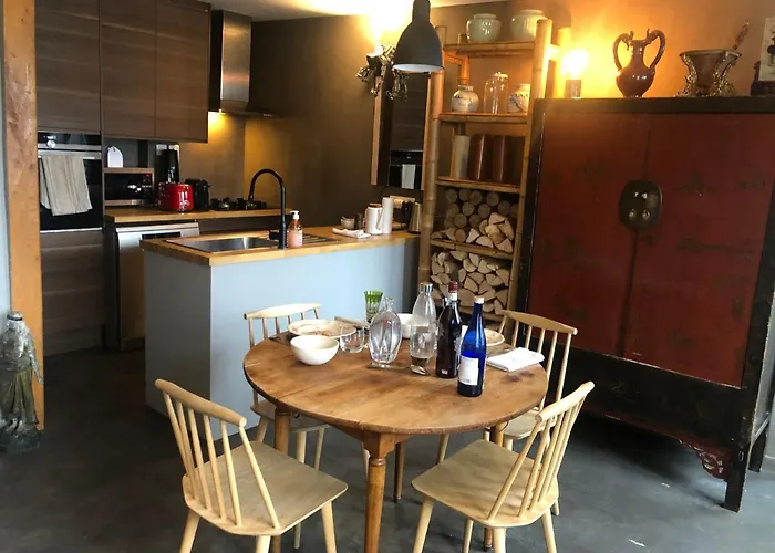 Charming Apartment On Top Floor In Marais -5P